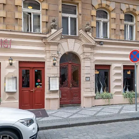 Liliova Apartment *